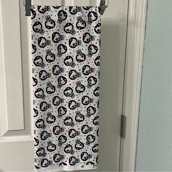 Kiss Hello Kitty Starchild unfinished fabric panel - Picture 3 of 6